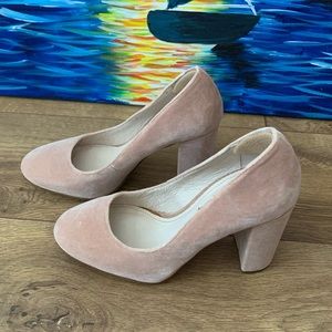 Louise eat Cie block heels.